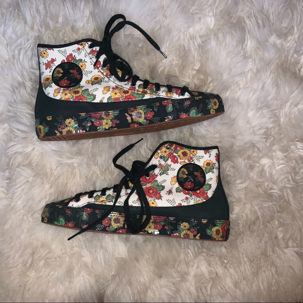 CONVERSE Chuck Taylor Sasha High Top Floral Bloom - Picture 11 of 11